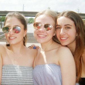 Meet your Posher, Isabella